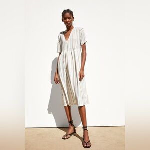 EUC Zara Finely Striped Midi Dress in Rainbow Stripe (Size:S)